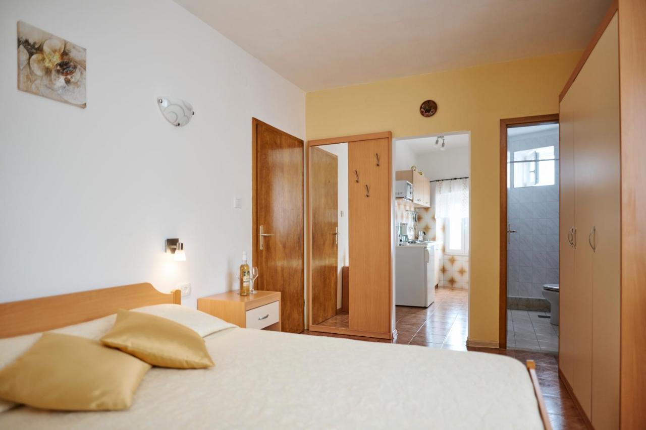 Guesthouse Villa Galovic Brseč Buitenkant foto